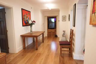 Fernbank One Bed with Garden and Parking - 4