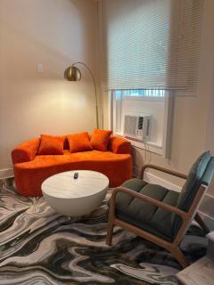 2 Bedroom Poolside Escape Near Austin Hotspots - 9