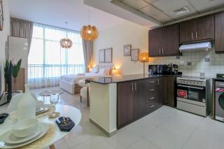 Modern Chic Studio -Sleek City Escape - 8