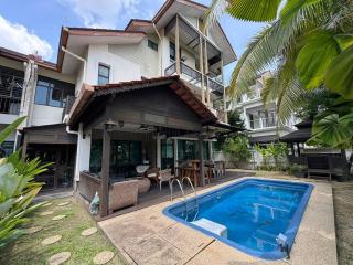 6BR Modern Tropical Oasis with Private Pool and Gazebo - 2