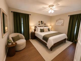 Oak & Iron - Minutes from Downtown Paris, TX - 8