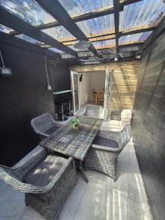 3 Eyre Square Lane - 6