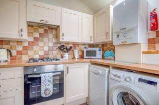 Ty Uchaf Cottage - 2