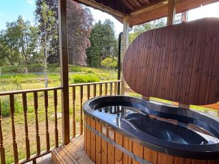 Azalea Lodge 8 with Wood Burning Hot Tub - 9