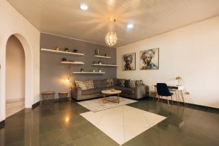 Luxury Two-Bedroom Townhome in Adringanor - 9