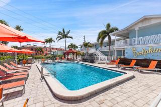 St. Pete Beach Suites - 8