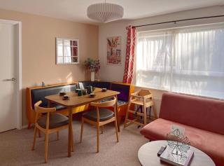Warm mid-century 3-bed flat near Cambridge station - 6