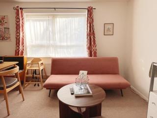 Warm mid-century 3-bed flat near Cambridge station - 7