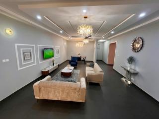 Modern Three-Bedroom Apartment - 7