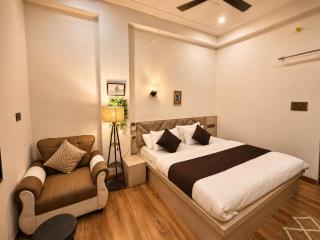 Hitakshi Hotel and Homestay - 7