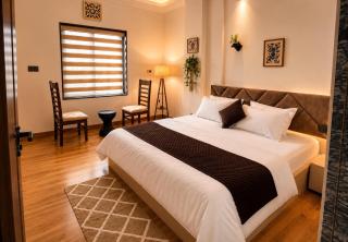 Hitakshi Hotel and Homestay - 2