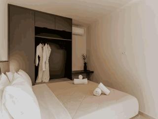 Holiday Home in Zakynthos Near Beaches & Sea Views - 5