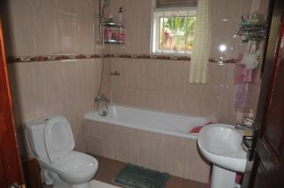 Amazing Victoria Lake View Residence & Safaris - 5