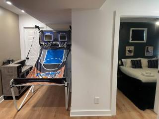 NashOasis 10 Min to DT, Gameroom, Huge Yard - 7