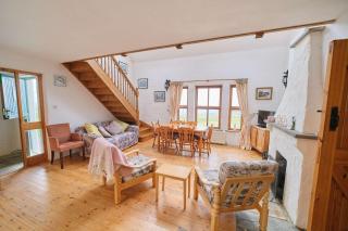 Spacious 4 Bed House By Travel Lets Gweedore - 8