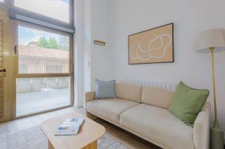 Renovated Duplex on Paseo F. de Sales - 9