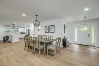 Lake-View Deck! Modern Greers Ferry Lake Retreat - 3