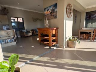 Luxury Beachhouse Villa - 3