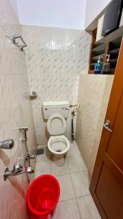 Spacious 3BHK at LIC Pattom Trivandram MG main road - 4