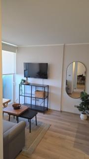 Metro Private Parking AC Modern Design - 5