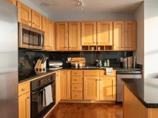 Downtown Cleveland 1BR Gym Prime Location - 3