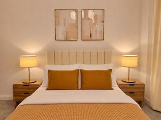 Centre Court Stays, The Stratford Collection - 2