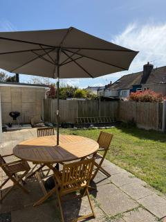 Beautiful Margate Retreat with Log burner, Garden, minutes to beach - 3