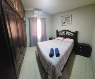 Fabulous 3 bed 2 bath house with AC in Charming choloma - 1