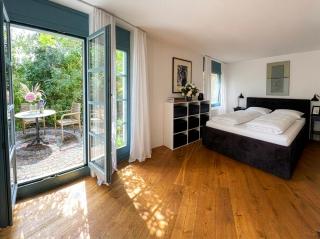 Boutique Garden Studio - 1
