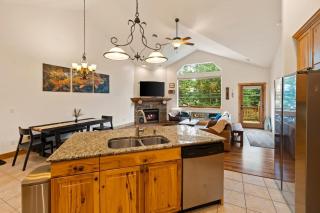 Lookout Cabin at Flathead - Sleeps 7 - 9