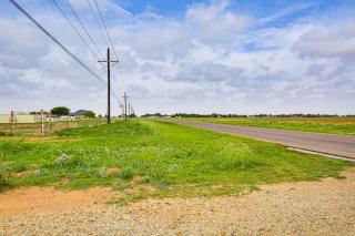 9 Mi to Dtwn: Barndominium in Lubbock - 7