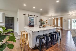 8 Mi to Bentonville: Serene Retreat on 8 Acres - 9