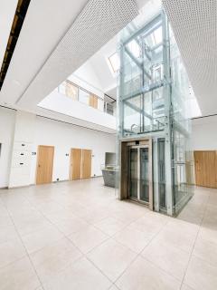 Vincent Grand Loft-Near Clinic, Arena & Stadium - 9
