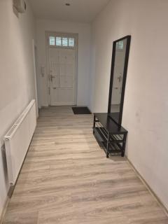Grand Quiet Apt - 6