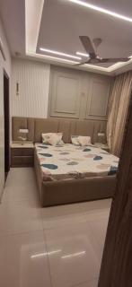 Good room with all amenities and good host - 8
