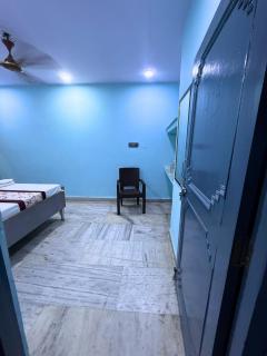 S Pal Palace --Walk in Nizamuddin Railway Station - 1