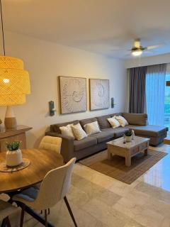 Luxury Cana Bay Penthouse - 5
