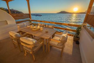 Seraphina Boutique Beachfront Stay - 0