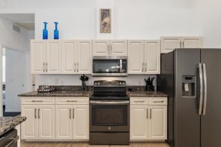 Inverness Family Retreat, 4BR Pool & Spa, Trail & Springs Nearby - 2