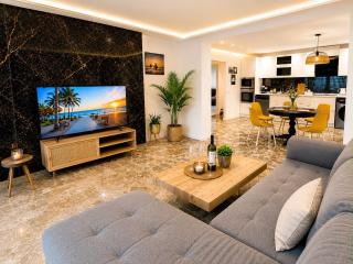 Del Mar Modern Spacious 3-Bedroom Apartment Near the Beach - 5