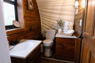 Unique Covered Wagon Tiny Home - Fire Pit - Grill - Stargazing - Sunrises - Glamping - 1