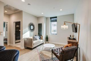 Chic Tennyson St Retreat - Walk to Shops & Cafes - 0