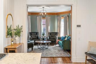 Historic Luxury Retreat in Downtown Kingsville - 2