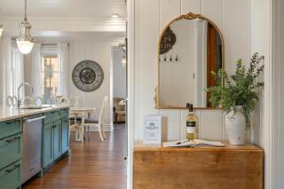 Historic Luxury Retreat in Downtown Kingsville - 3