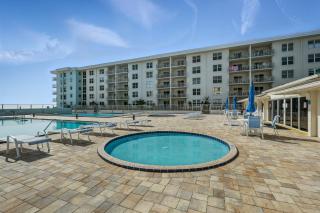 Visit this top floor property located on the no-drive beach with 2 complex pools! - 4