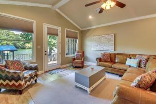 Lakefront Gem w/ Boat Dock! 6 Mi to Hot Springs NP - 5