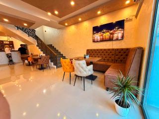 Family Inn - 2