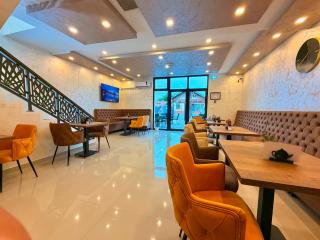 Family Inn - 8