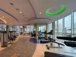 Downtown 1BR - 5 minutes to mall - panoramic pool - 1