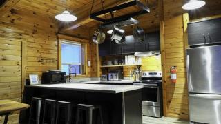 Renovated 6 Bedroom Chalet Hot Tub Near Village - 2